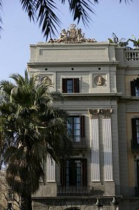 Restauració Façanes Plaça Reial